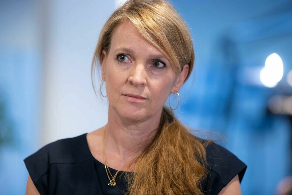 REGLER: Folk må være forberedt på innstramminger i regler, sier Line Vold. Hun jobber i Folkehelse-instituttet (FHI).