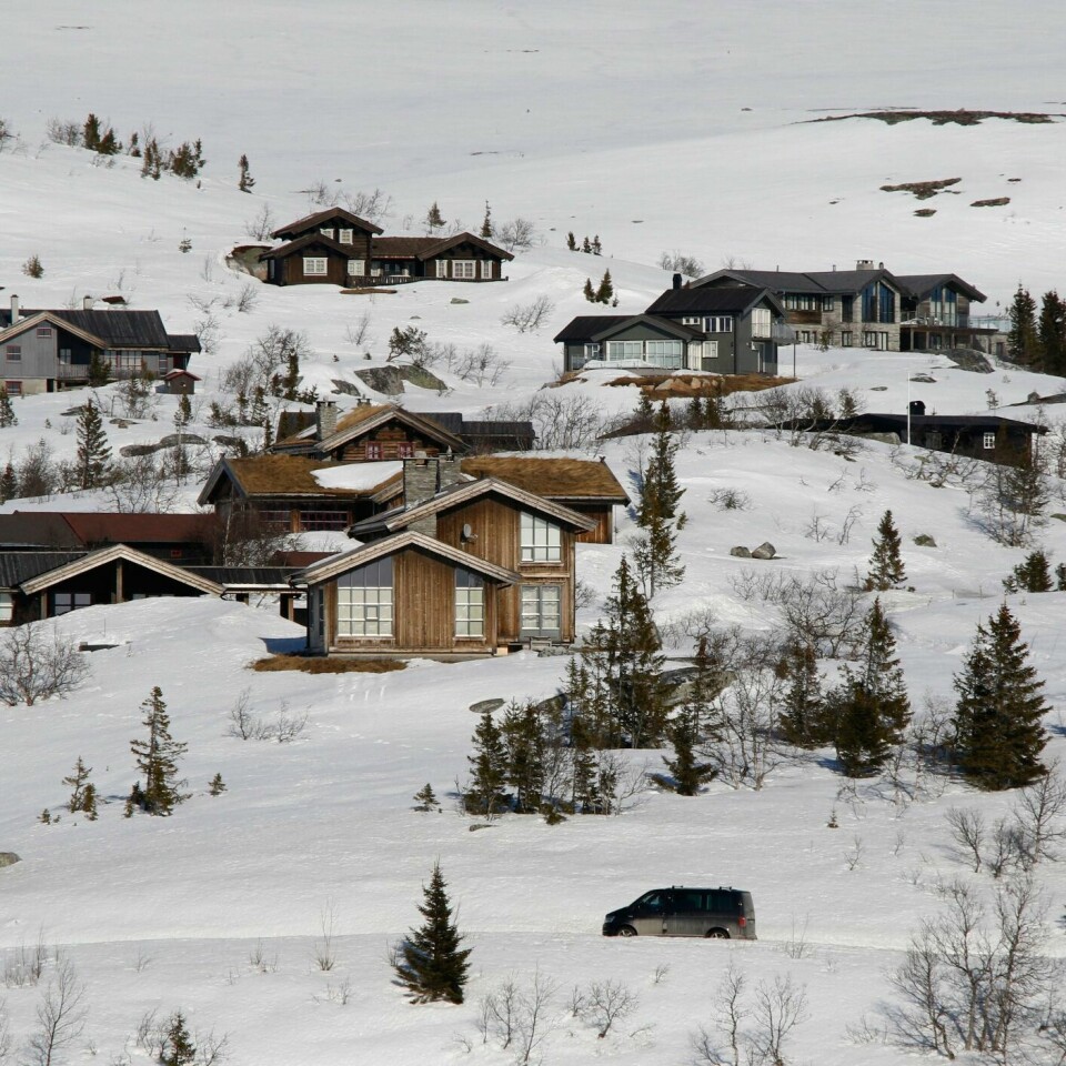 HYTTER: Mandag får folk dra på hyttene sine igjen. Det bekymrer kommuner. Bildet er ment som illustrasjon til saken.