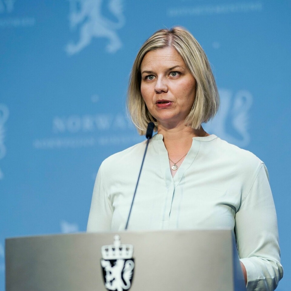 BEKYMRET: Regjeringen er bekymret for barn og unge. På bildet er Guri Melby. Hun er kunnskapsminister.