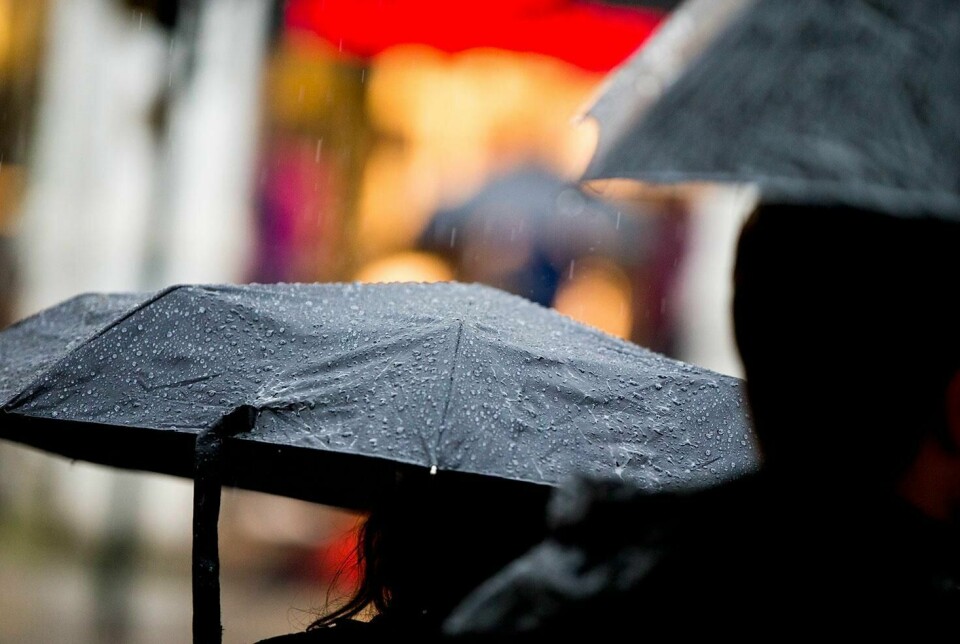 REGN: Det blir regn de aller fleste steder de nærmeste dagene. I Nord-Norge får de til og med snø.