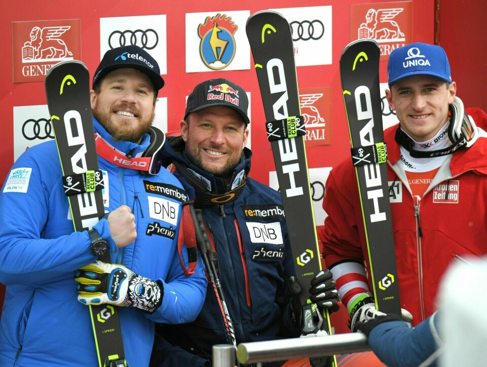 VANT: Aksel Lund Svindal (i midten) vant igjen i Kitzbühel i Østerrike. Kjetil Jansrud (til venstre) kom på andreplass. Matthias Mayer (til høyre) fra Østerrike tok tredjeplassen.
