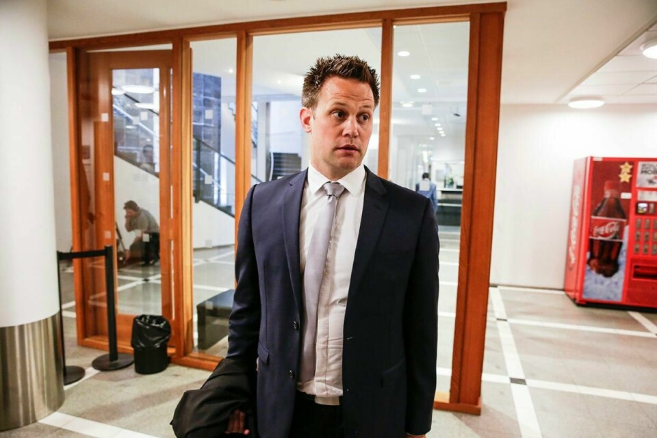 ALVORLIG: Politiadvokat Sturla Henriksbø snakker om mishandlingen av ei tre måneder gammel jente. Foreldrene er siktet for å ha mishandlet henne.