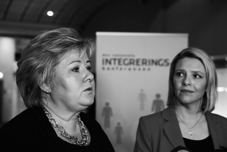 KRISE: Justisminister Sylvi Listhaug ( til venstre) har fått regjeringen ut i en krise. Statsminister Erna Solberg må finne ut av hva hun skal gjøre.