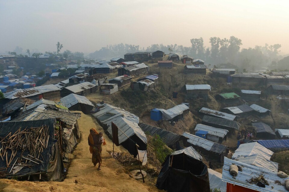 UTSATT: Rohingyaene bor i dårlige skur i Bangladesh. Det er stor fare for jordskred i området. I april starter regntiden.