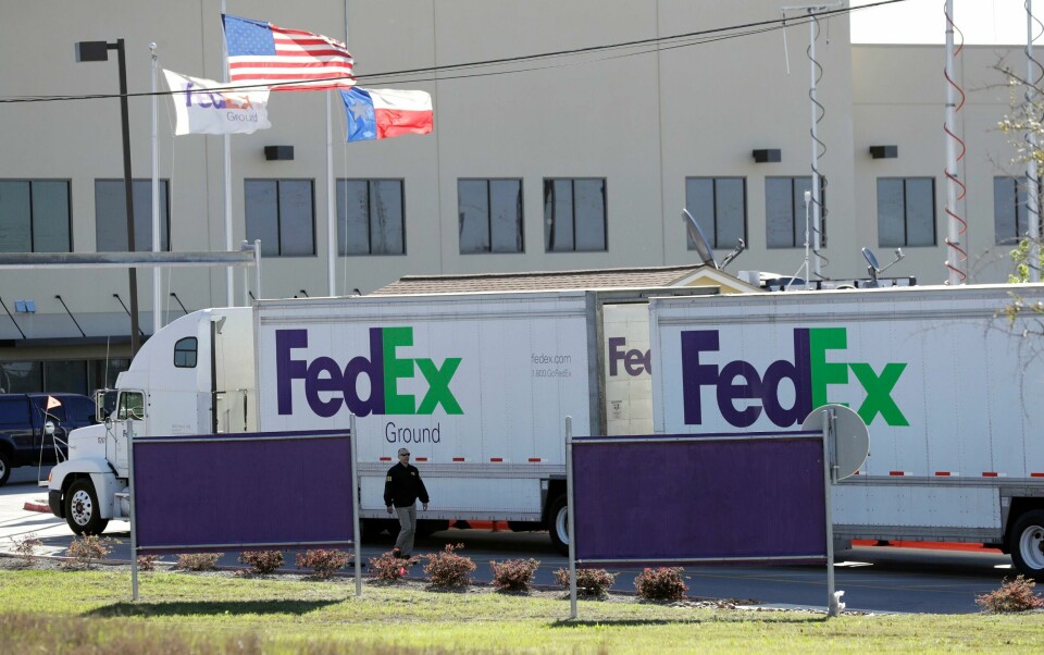 BOMBE: Et av angrepene med brevbomber skjedde ved budfirmaet FedEx sitt anlegg. Det ligger i delstaten Texas i USA. Mannen som var mistenkt for angrepene, er død.
