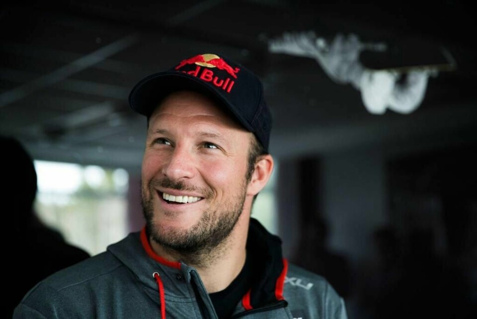 SKADD: Alpinisten Aksel Lund Svindal har fortsatt alvorlige skader i kneet sitt. Han skal prøve unike behandlinger for å bli frisk igjen.