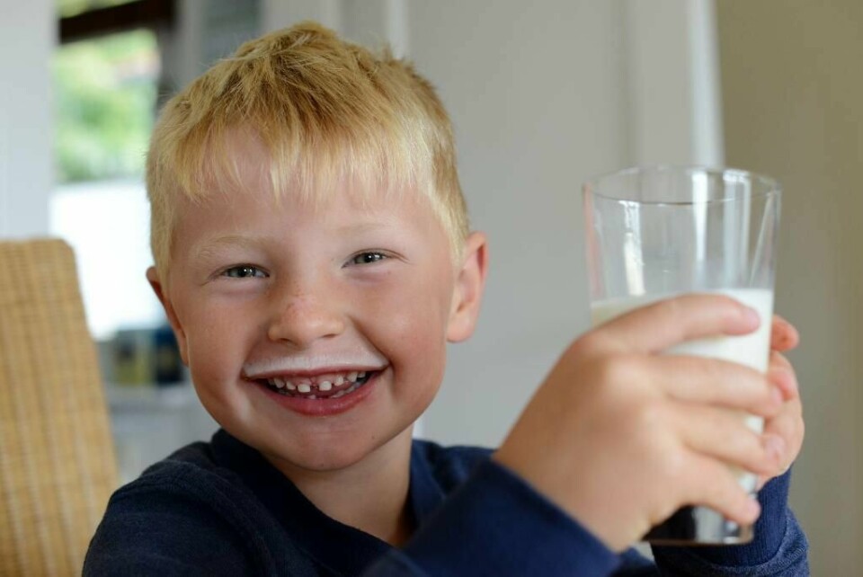 MELK: Barn i Norge kan drikke melk på skolen. Men stadig færre gjør det.
