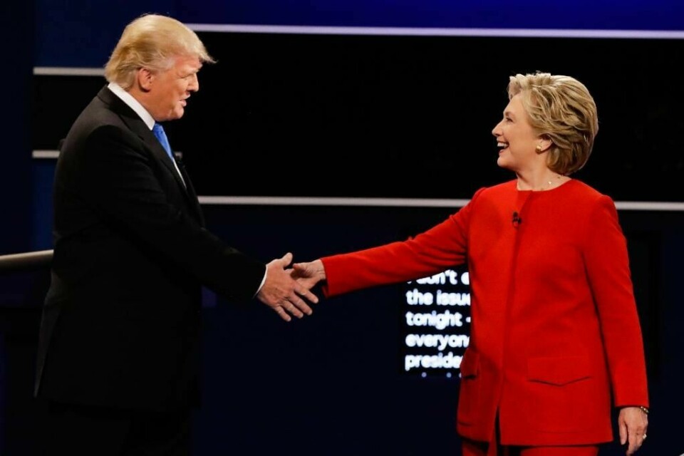 MØTTES: Både Donald Trump og Hillary Clinton vil bli president i USA. Natt til tirsdag møttes de til debatt for første gang.