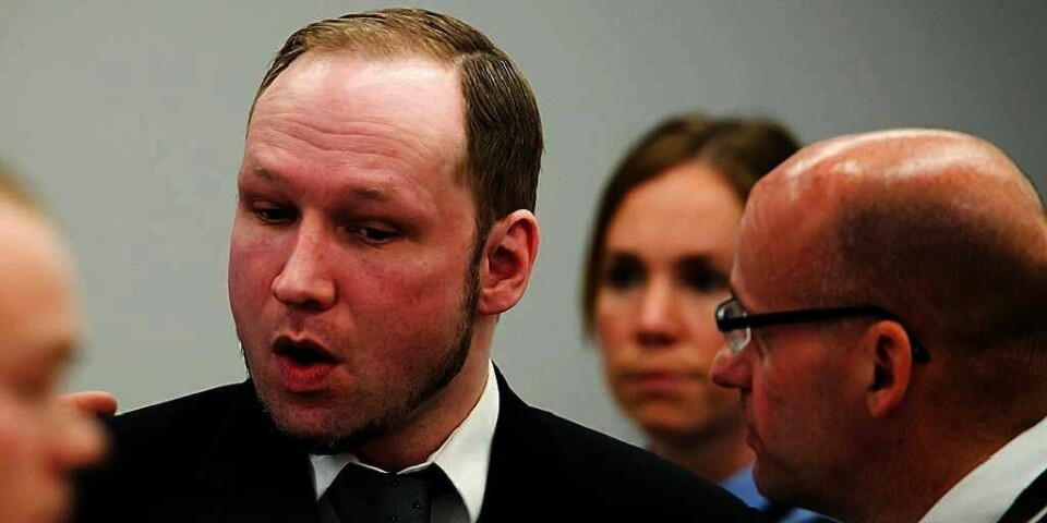 BEKLAGER:  Breivik sier unnskyld til noen av de skadde og pårørende etter bomben 22. juli. Han mener noen av ofrene var uskyldige. Men han vil ikke si unnskyld til de skadde og etterlatte etter massakren på Utøya.