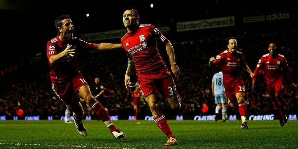 SEIER: Craig Bellamy (midten) jubler etter å ha skåret mål for Liverpool. Målet var med på å sende Liverpool til finalen i ligacupen i England. Der møter Liverpool Cardiff.