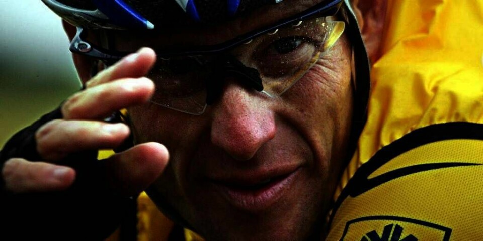ALLE JUKSER: Lance Armstrong mener mange som vil vinne Tour de France doper seg. Her har han på seg den gule leder-trøya som han fikk i Tour de France i 2008.