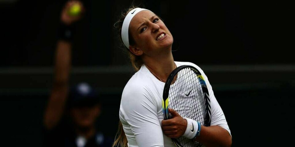 TENNIS: Flere av de beste tennisspillerne er ute av Wimbledon-turneringen. Victoria Azarenka måtte ut fordi hun skadet seg.