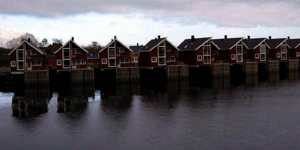 MØRKT: Havna i Svolvær i Lofoten er mørk mellom klokka 08.00 og 10.00 torsdag. Årsaken er at Statnett sparer på strømmen.