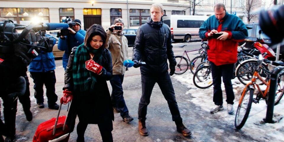 MELDER FRA: Maria Amelie må melder seg for politiet hver dag. Her kommer hun til Politiets utlendingsenhet (PU) onsdag morgen.