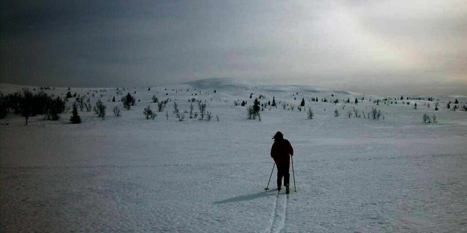 FJELLVETT: Denne skigåeren mangler nok klær og ryggsekk. Nå mener turist-foreningen at fjellvett-reglene også må advare mot fare for snøskred.