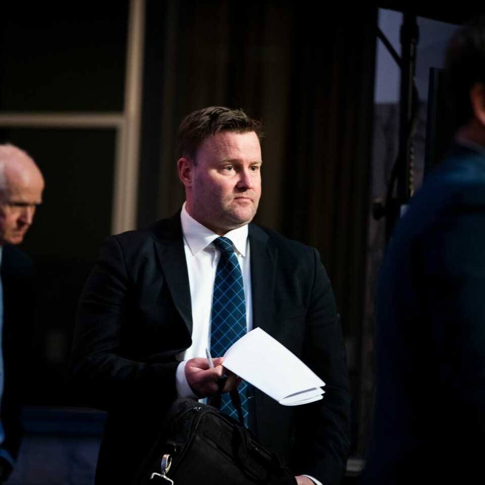 KORONA: Det siste året har alle blitt påvirket av korona-viruset. Espen Rostrup Nakstad mener nå at vi ikke trenger å bekymre oss. Assisterande direktør i Helsedirektoratet, Espen Rostrup Nakstad, meiner at Folkehelseinstituttet og Helsedirektoratet har hatt en ulik situasjonsforståing gjennom heile pandemien. Foto: Berit Roald / NTB / NPK