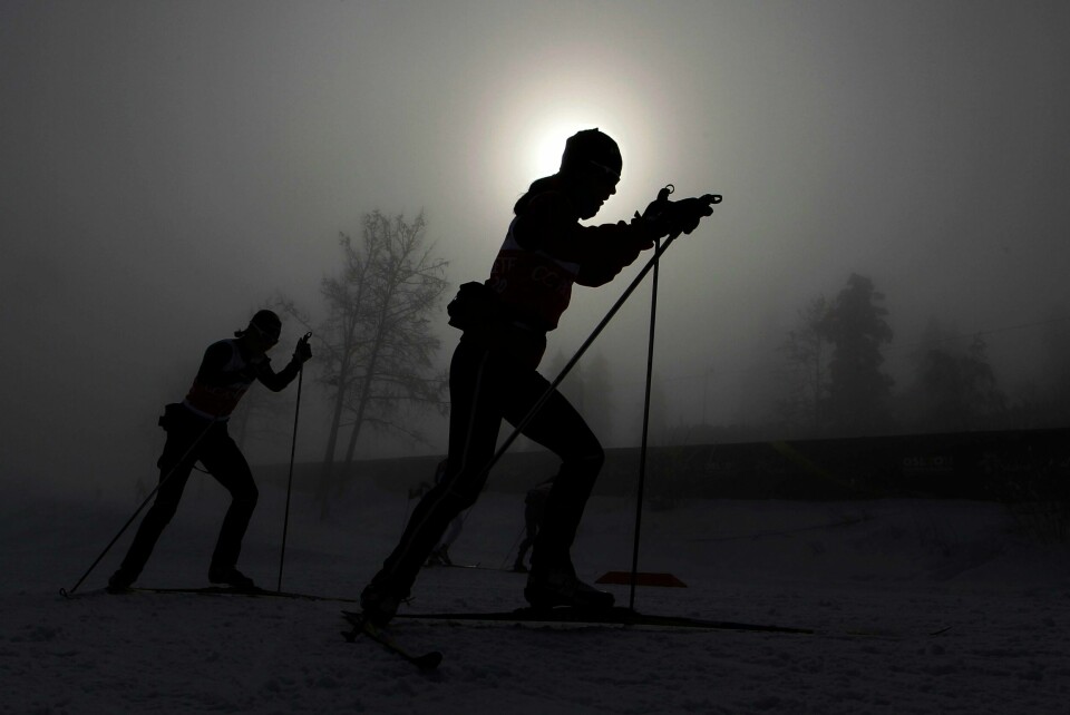 PROBLEMER: Flere kvinner som var en del av langrennslandslaget på 80-tallet sier at de slet med spiseforstyrrelser. To langrennsløpere i løypa før kvinnestafetten i ski-VM i Holmenkollen. Illustrasjonsfoto: Håkon Mosvold Larsen / NTB