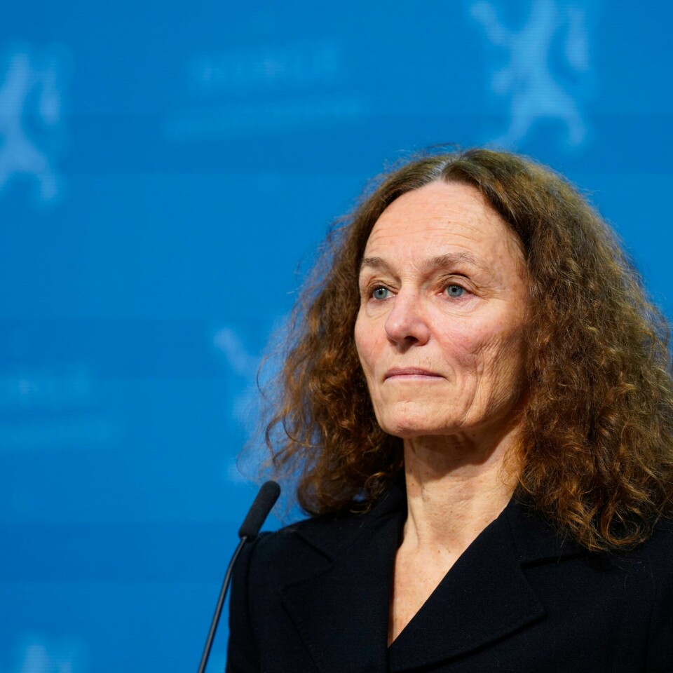 BEKYMRET: En ny variant av korona-viruset sprer seg i verden og Europa. Camilla Stoltenberg i Folkehelse-instituttet, sier at det er grunn til å være bekymret. Foto: Terje Bendiksby / NTB Direktør i Folkehelseinstituttet, Camilla Stoltenberg, sier at det er grunn til å være bekymret for den nye koronavarianten omikron. Foto: Terje Bendiksby / NTB