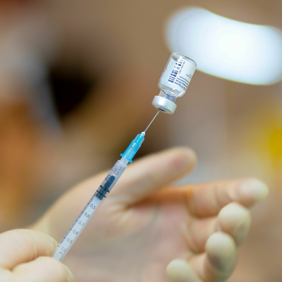 VAKSINER: Vaksiner mot korona har blitt utviklet i rekordfart. Men det er fortsatt begrenset hvor effektive de er. Totalt er det sett 9.451.485 koronavaksinedoser her i landet. Foto: Gorm Kallestad / NTB / NPK