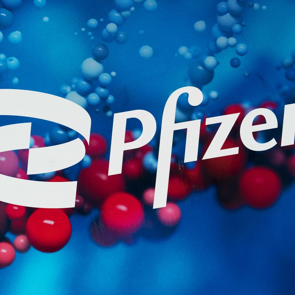 PFIZER: Pillene Norge har bedt om å bestille, kommer fra selskapet Pfizer. Pfizer åpner for billige kopier av sine koronapiller. Foto: Mark Lennihan / AP / NTB