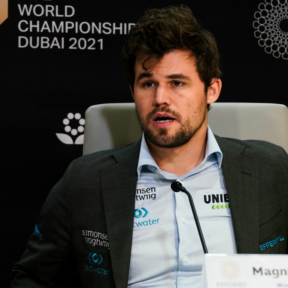 FAVORITT: Magnus Carlsen var en av favorittene til å vinne VM i hurtigsjakk. Foto: Jon Gambrell / AP / NTB