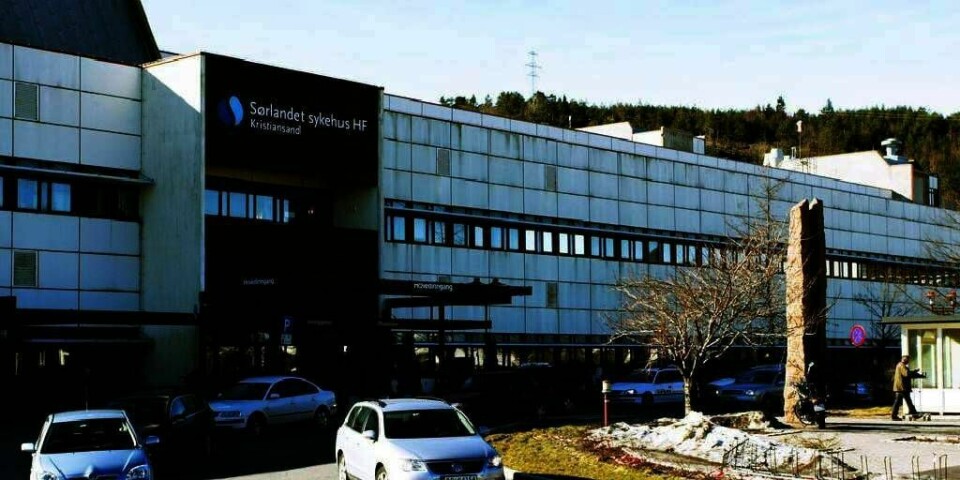 SMERTER: En kvinne fikk keisersnitt i store smerter etter at bedøvelsen ikke virket. Fylkeslegen kritiserer Sørlandet sykehus.