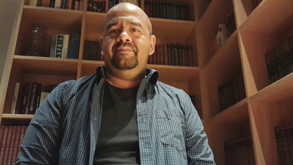 JOURNALIST: – Til tross for utfordringene, har jeg elsket å lære norsk, skriver Jawad Rahimi. Bildet viser Jawad Rahimi.