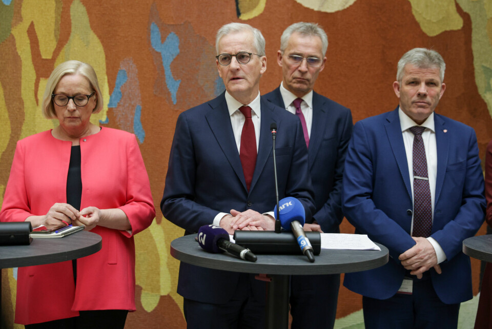 MER TIL UKRAINA: Norge gir Ukraina mer penger. Torsdag informerte statsminister Jonas Gahr Støre pressen. Bildet viser statsminister Jonas Gahr Støre (Ap) sammen med Sps parlamentariske leder Marit Arnstad, Jens Stoltenberg (Ap) og Bjørnar Skjæran (Ap) under pressekonferansen torsdag ettermiddag. Foto: Amanda Pedersen Giske / NTB