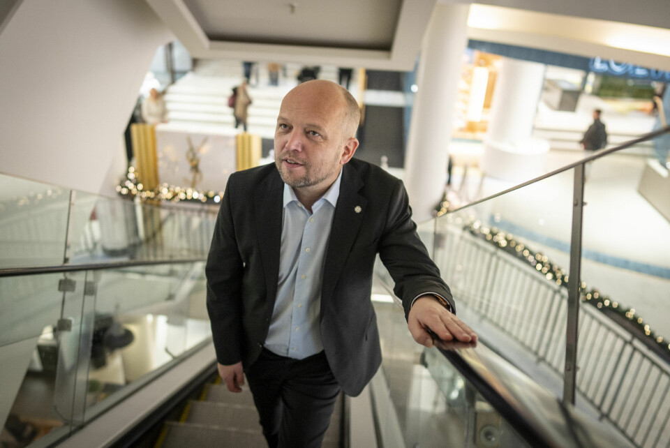 SP-LEDER: Trygve Slagsvold Vedum leder Senterpartiet. Bildet viser finansminister og Sp-leder Trygve Slagsvold Vedum i en trapp. Foto: Heiko Junge / NTB
