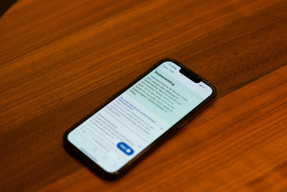 SKATTEMELDINGEN: Fra 13. mars sender Skatteetaten ut skattemeldingen. Bilde av en mobiltelefon som viser innloggingen til skattemeldingen. Foto: Anders Stensland Olsen