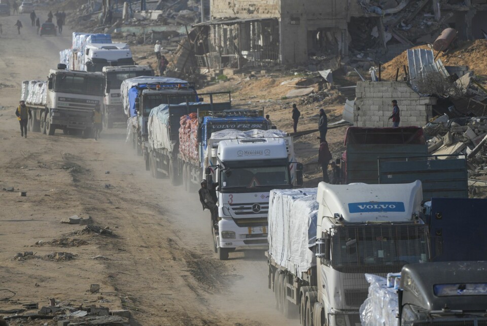 GAZA: Israel hindrer lastebiler med nødhjelp i å slippe inn i Gaza. Israels statsminister Benjamin Netanyahu nekter å slippe inn mer nødhjelp til Gaza. Foto: AP / NTB