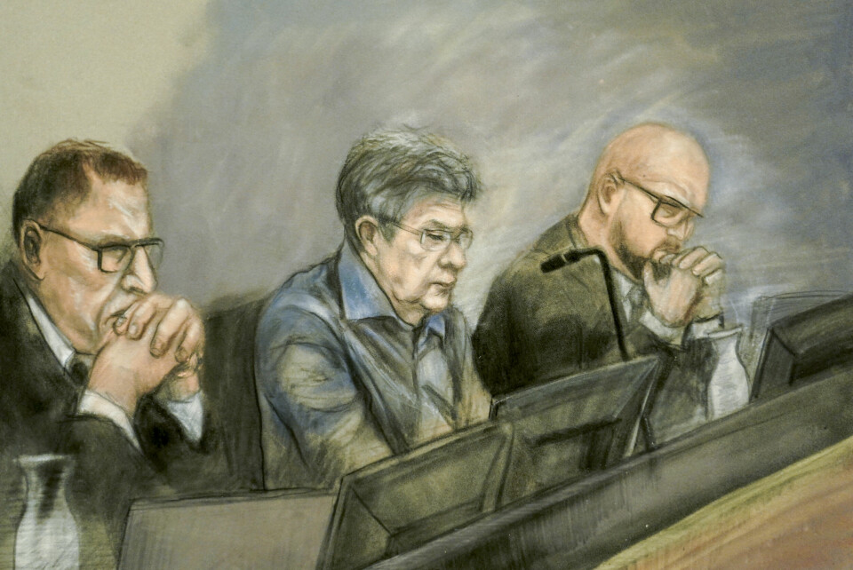 FROSTA-SAKEN: Aktor ber om 21 års fengsel for den tidligere legen fra Frosta. Tegning av den tidligere kommuneoverlegen på Frosta. Trøndelag tingrett startet tirsdag prosedyrene i straffesaken der den tidligere legen er tiltalt for 87 tilfeller av voldtekt og 94 tilfeller av misbruk av stillingen mot pasienter i Frosta. Foto: Ane Hem / NTB