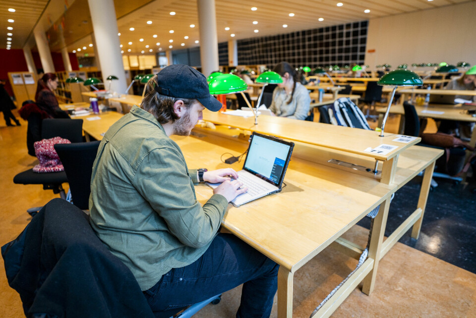 KI: Flere studenter bruker kunstig intelligens i studiene. Universitets- og høgskolerådet (UHR) skal komme med felles rettleiande retningslinjer for behandling av fuskesaker. Foto: Håkon Mosvold Larsen / NTB / NPK