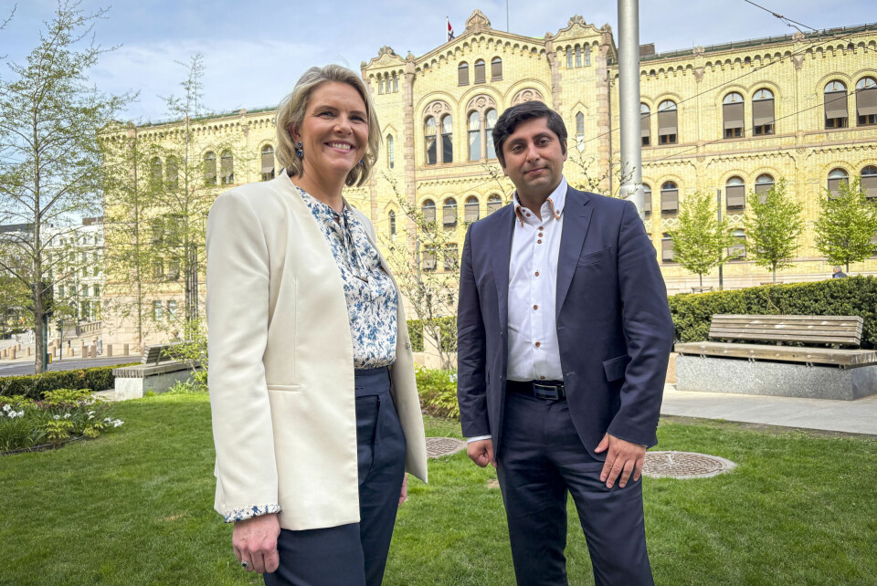 FLERE LEGER: Fremskrittspartiet vil endre på Norges politikk for utdanning. Vi trenger blant annet flere leger, sier leder Sylvi Listhaug. Her sammen med Frps utdanningspolitiste talsperson Himanshu Gulati. Frp-leiar Sylvi Listhaug og utdanningspolitisk talsperson Himanshu Gulati vil endre utdanningssystemet til å vere meir retta mot behovet i samfunnet framover. Foto: Marius Helge Larsen / NTB / NPK
