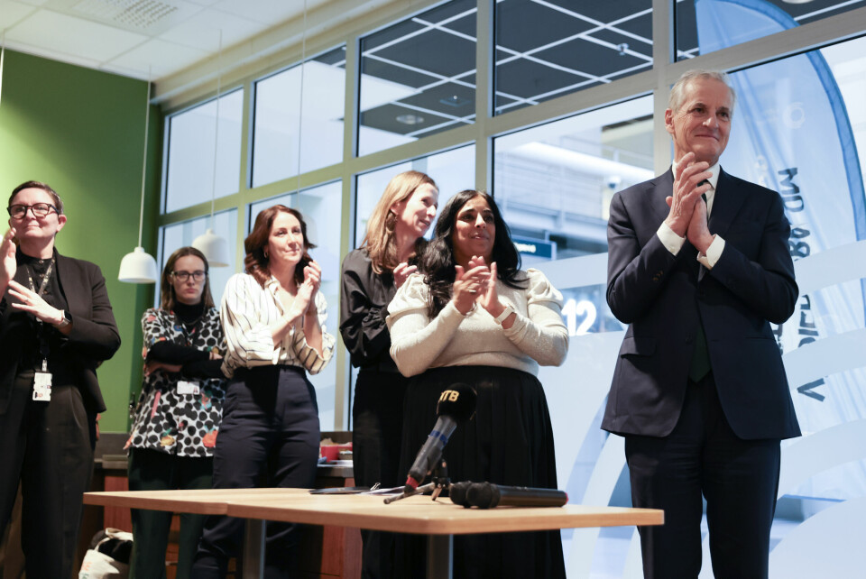 ENDRER LOVEN: Regjeringen vil endre loven for folk med funksjonsnedsettelser. Statsminister Jonas Gahr Støre saman med fleire av sine statsrådar hjå Norges Handikapforbund i Oslo onsdag. Foto: Amanda Pedersen Giske / NTB / NPK