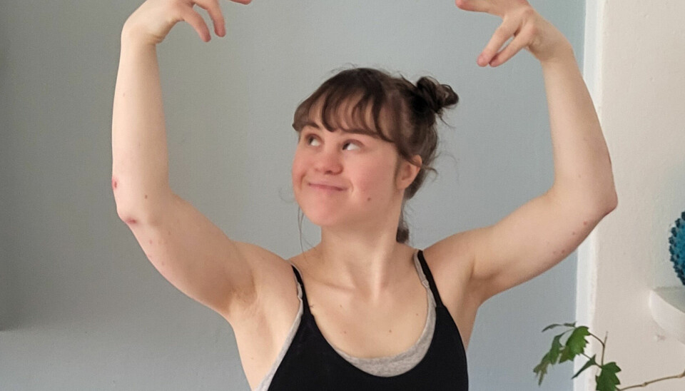 DANSER: – Det er viktig for meg å øve, og jeg føler at jeg blir glad av å danse for eksempel hip hop. Bildet viser Angela Lindstad som danser. Foto: Privat