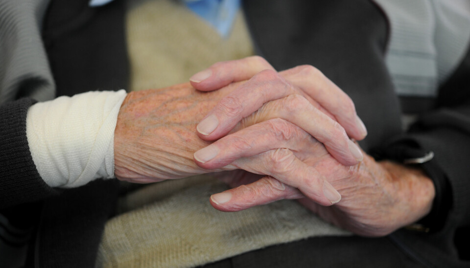 BOR ALENE: Over 300 000 eldre i Norge bor alene.