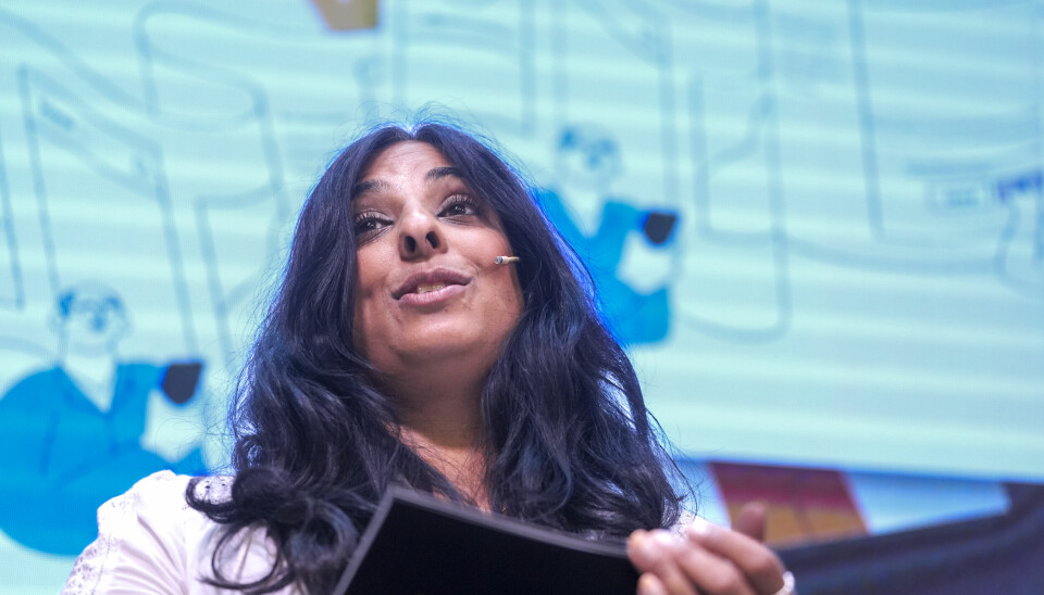 FALSK INFORMASJON: Kulturminister Lubna Jaffery la fram regjeringens plan for å kjempe mot falsk informasjon.