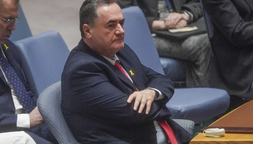 RASER MOT IRANS LEDER: Israel Katz kaller Irans leder for en feig diktator. Bildet viser forsvarsminister Israel Katz i Israel. Foto: Bebeto Matthews / AP Photo / NTB
