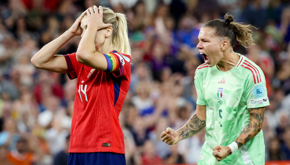 STRAFFEBOM: Ada Hegerberg bommet på straffe og scoret mål mot Italia. Det norske laget tapte til slutt 1-2.