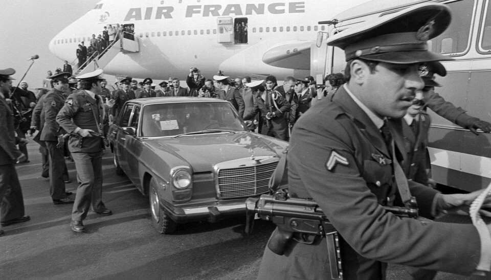 1979: I 1979 vendte Ruhollah Khomeini tilbake til Iran – og endret landet. Bildet viser at Ruhollah Khomeini kommer tilbake til Iran i 1979. Foto: FY / AP / NTB