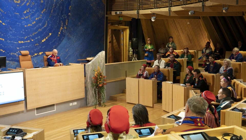 VALG: Sametingsvalget foregår samtidig med stortingsvalget. 39 nye representanter skal velges for de neste fire årene. Bilde av salen inne i Sametinget. Foto: Terje Bendiksby