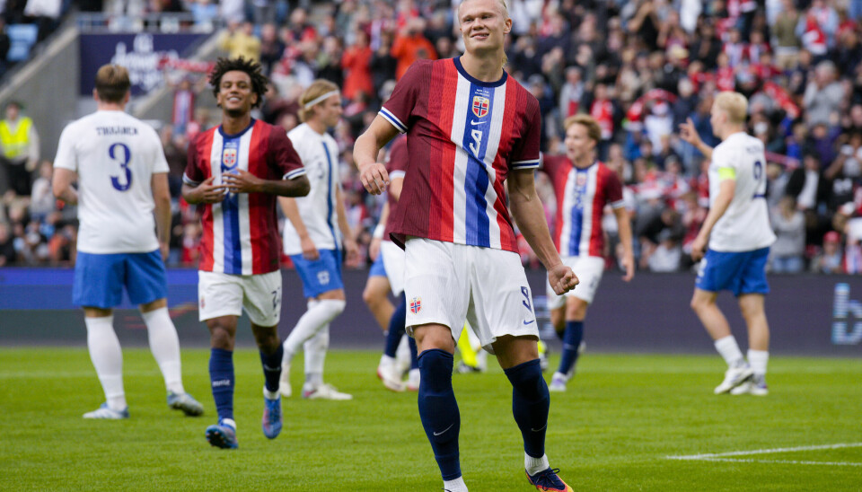 LANDSKAMP: Tirsdag kveld spiller Norge mot Moldova for å kvalifisere til VM i 2026. Her fra en privat landskamp mot Finland forrige uke. Bilde av norske fotballspillere under landskamp mot Finland i september 2025. Foto: Stian Lysberg Solum / NTB