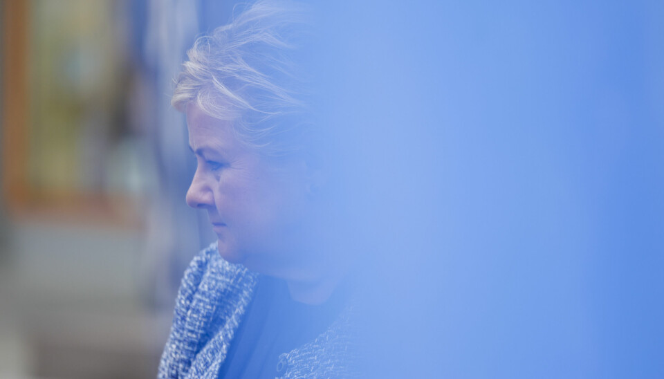 AVSLUTNING: Erna Solberg har trolig fullført sin siste valgkamp som partileder. Bildet viser Erna Solberg med en blå skygge inn fra høyre i bildet.
