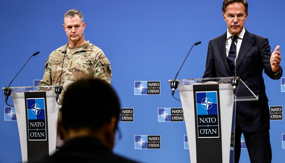 POLEN: Nato vil styrke forsvaret sitt i øst. Det sa Nato-sjef Mark Rutte fredag. Han talte til pressen sammen med Natos øvstkommanderende Alexus Grynkewich.