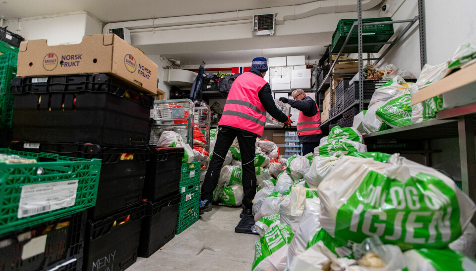 FRIVILLIGHET: 61 prosent av nordmenn har deltatt i frivillig arbeid det siste året. Mange vil hjelpe på grunn av uro i verden, viser en undersøkelse.