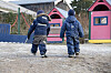 Bildet viser to barnehagebarn. Foto: Gorm Kallestad / NTB